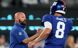 Brian Daboll désigne le quarterback des Giants "en vue de l'avenir" après le banc de Daniel Jones.