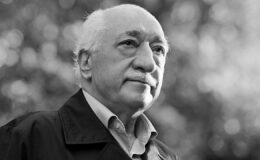 Fethullah Gülen, prédicateur turc, est décédé en exil aux États-Unis