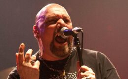 Mystères troublants de Paul Di'Anno, ex-chanteur d'Iron Maiden, après son décès à 66 ans : de la bagarre avec sa compagne à la possession de drogues et aux infractions liées aux armes, sans oublier son tatouage du 666 !