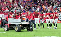 Le receveur vedette des Buccaneers se blesse gravement à la jambe lors du MNF