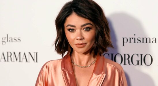 Sarah Hyland révèle son lien personnel avec la divulgation d'informations sur la violence domestique.