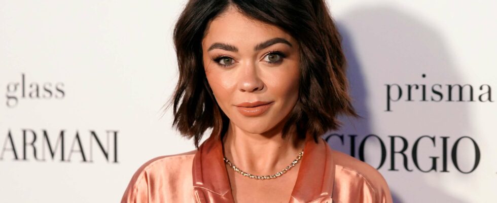 Sarah Hyland révèle son lien personnel avec la divulgation d'informations sur la violence domestique.