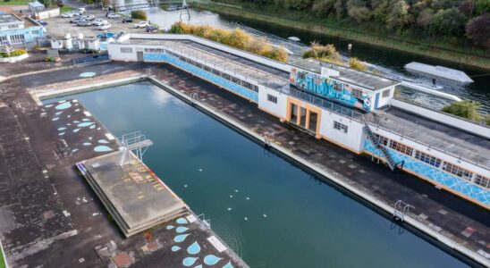 La réouverture imminente de la plus profonde piscine du Royaume-Uni, avec ses installations de lagon et de café.