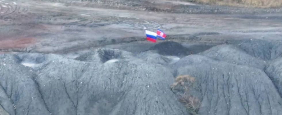 Le drapeau de la Corée du Nord s'élève en Ukraine, alors que les forces d'élite de Kim Jong-un intensifient leur présence sur le champ de bataille.