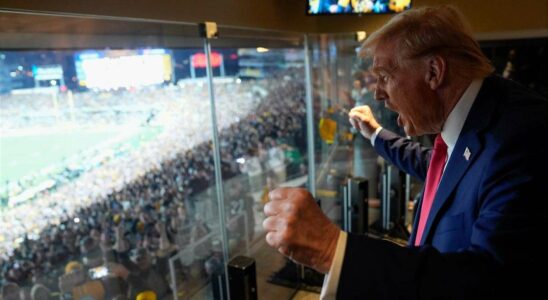 Trump cherche à séduire les électeurs de la NFL : Stratégies machistes et ambitions milliardaires