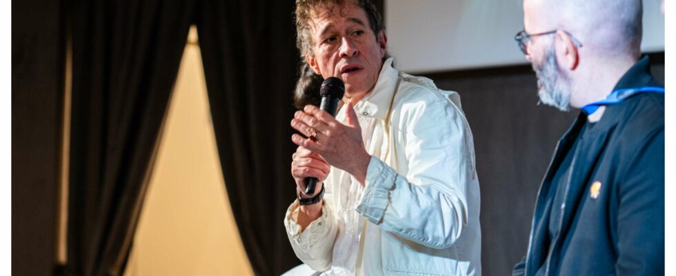 "Bertrand Bonello Talks AI and Embracing Change in His Next Project" "Bertrand Bonello parle d'IA et du changement dans son prochain projet"