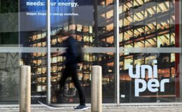 Uniper Begins State Aid Repayment Amidst Challenges in Energy Transition and Reprivatization Plans