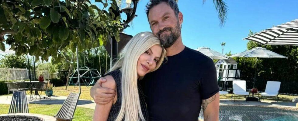 Brian Austin Green évoque sa première expérience alcoolisée avec Tori Spelling de 'Beverly Hills, 90210' : un souvenir surprenant