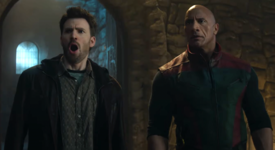 Analyse de 'Red One' : Dwayne Johnson et Chris Evans mêlent action et fantasy pour une aventure de Noël inattendue.