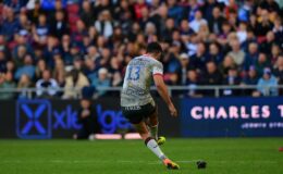 Bristol Bears s'inclinent 35-37 face aux Saracens : Alex Lozowski signe une victoire décisive avec un coup de pied final.