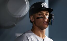 Aaron Judge réagit à la défaite des Yankees face aux Dodgers lors du match 2