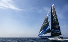 Un équipage suisse débute dimanche le défi de la voile le plus exigeant au monde : un hommage aux marins légendaires.