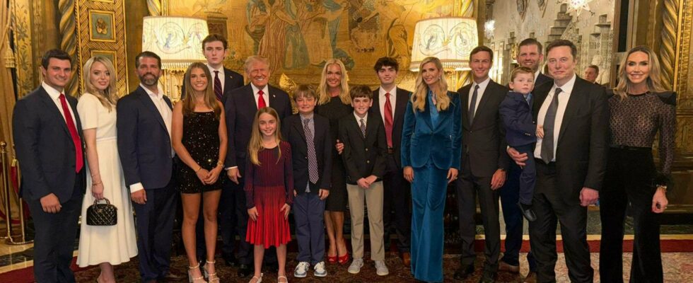 Les enfants de Donald Trump : des bagues à un million de dollars, un garage de supercars à 1,5 million de livres et une poussette en or ornée d'un chandelier.