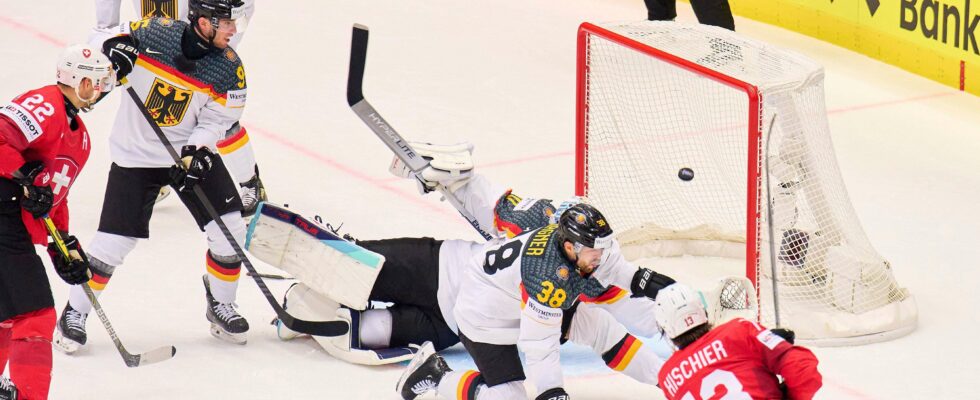 Titre : Crise au hockey sur glace suisse : Stefan Schärer, le président de la fédération, perd son influence.