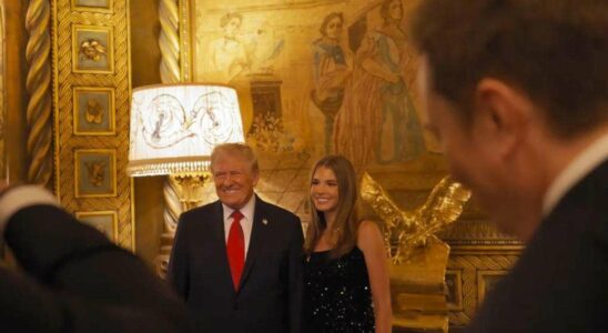 Titre : La petite-fille de Trump, Kai, 17 ans, dévoile le luxe du complexe Mar-a-Lago avec un aperçu exclusif : succès d'Abba 'Money', décor en or et marbre, et mur de téléviseurs.