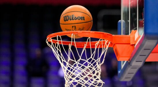 NBA et Warner Bros Discovery concluent un nouvel accord sur les droits télévisuels de basket, mettant fin au litige