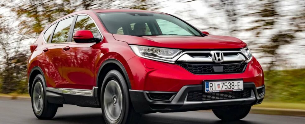 10 SUV et 4x4 familiaux abordables à moins de 10 000 £ - du confort de la Honda à l'espace de la Dacia