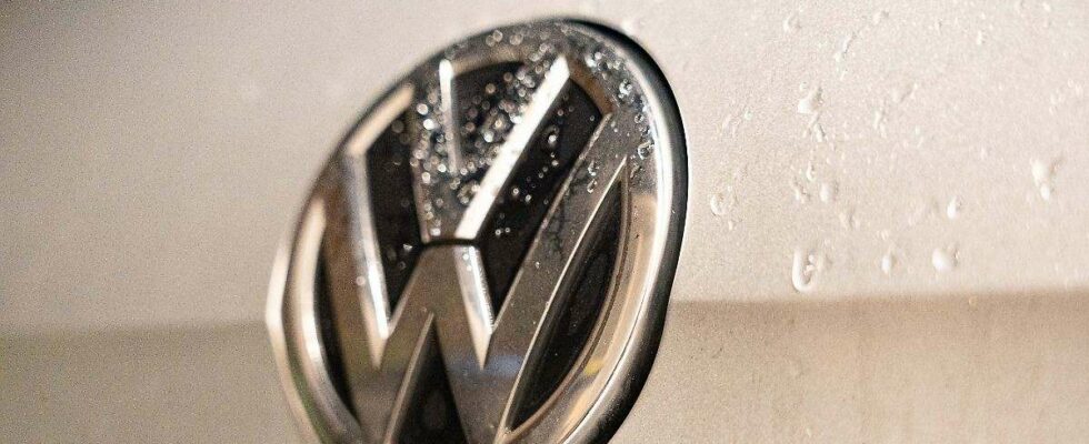 IG Metall demande à VW une concession salariale de 1,5 milliard et avertit d'une grève massive