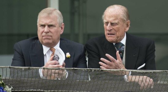 Le rôle décisif du prince Philip : comment le duc d'Édimbourg a poussé le prince Andrew à abandonner ses fonctions royales après une interview catastrophique sur Newsnight, désormais adapté dans Une très royale scandale.