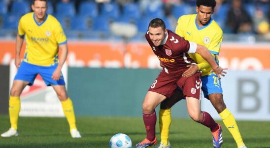 Titre : NDR-Sport Eintracht Braunschweig lutte pour obtenir un match nul face à Regensburg, lanterne rouge.