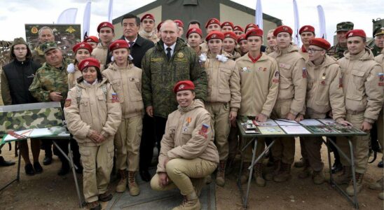 Formation de patriotes en territoire occupé par la Russie