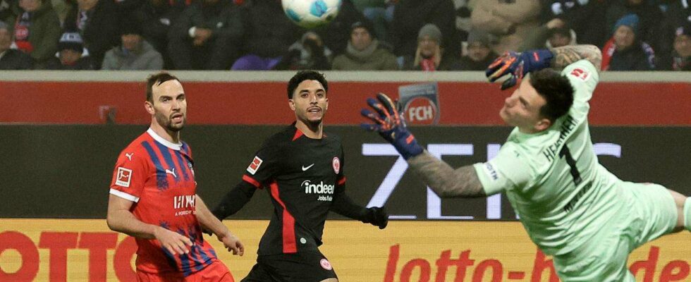 Marmoush brille avec un doublé alors qu'Eintracht s'impose contre Heidenheim