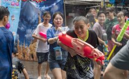 Fusion culinaire à Taipei : pain plat birman et thé au lait taïwanais dans la rue Huaxin