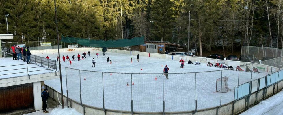 Les patinoires naturelles de hockey en Carinthie : un guide des surfaces de glace authentiques