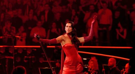 Regarder 'Une soirée avec Dua Lipa' en streaming : accès depuis le monde entier, chaînes disponibles et essai gratuit