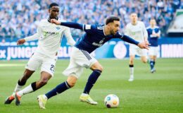 WDR-Sport Paderborn face à Schalke : Un match entre deux styles opposés