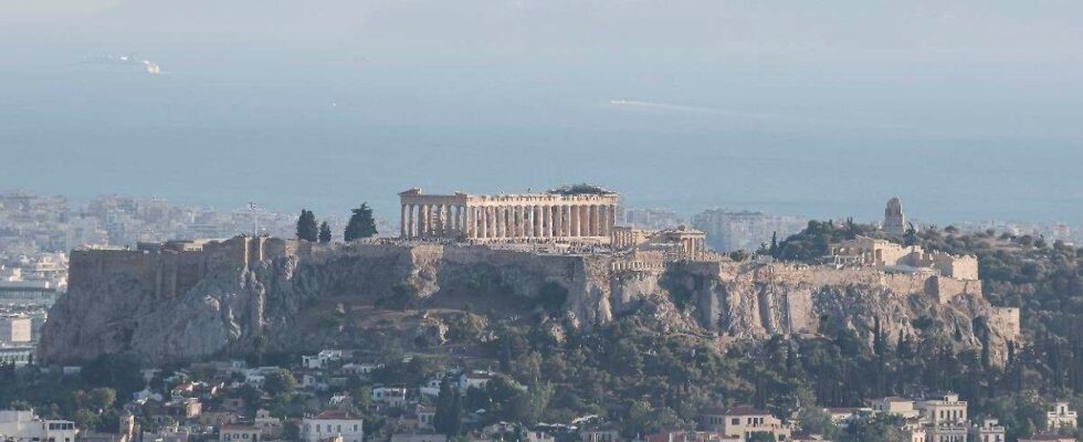 Titre : La Grèce inspire la France en matière d'excédents, de croissance et d'épargne