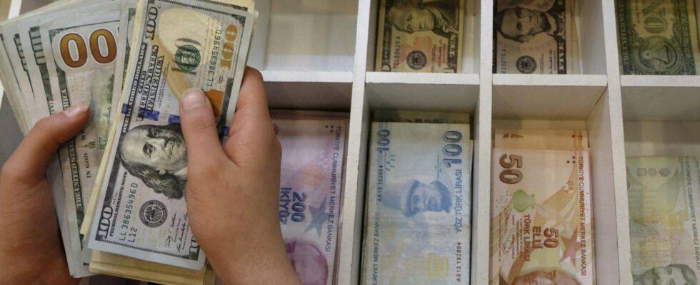 Circulation massive de faux dollars en Turquie