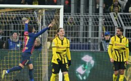 Le BVB s'incline face au Barça de Flick malgré deux égalisations : analyse du match - n-tv.de