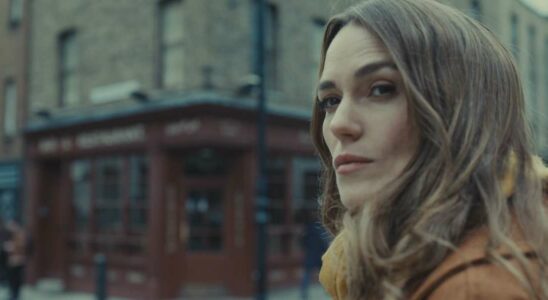 Keira Knightley souhaite qu'Helen règle ses comptes avec Dani dans la saison 2 de 'Black Doves' : 'Il n'est pas acceptable qu'elle ait tenté de séduire mon mari et de me tuer la veille de Noël.'