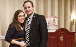 Anna Duggar fait sa première apparition en plus de deux ans lors d'une visite à son mari Josh Duggar en prison.