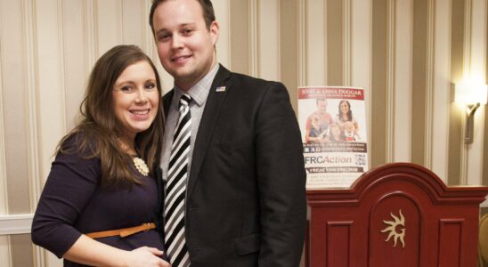 Anna Duggar fait sa première apparition en plus de deux ans lors d'une visite à son mari Josh Duggar en prison.