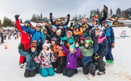 800 enfants s'éclatent dans la neige : une journée inoubliable !