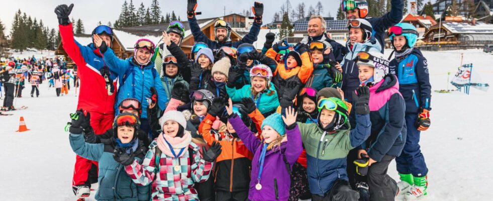 800 enfants s'éclatent dans la neige : une journée inoubliable !