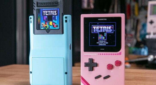 Analyse de ModRetro Chromatic : l'un des meilleurs Game Boy inspirés des marchands d'armes.