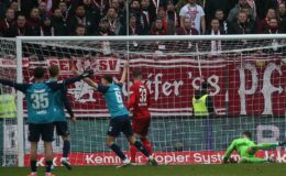 1. FC Cologne triomphe à Betzenberg et décroche le titre de champion d'automne, Hertha BSC en difficulté