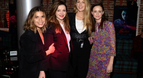 Les anciennes co-stars de Blake Lively dans 'Sisterhood of the Traveling Pants' adressent un message de solidarité : "Le courage de notre sœur nous inspire"