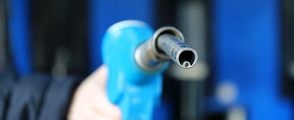 Augmentation prévue du prix du CO2 en 2025 : impact sur le coût du carburant et du chauffage