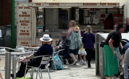 La vie quotidienne dans la plus grande ville du Royaume-Uni : entre trois repas à emporter et les longues files d'attente chez McDonald's