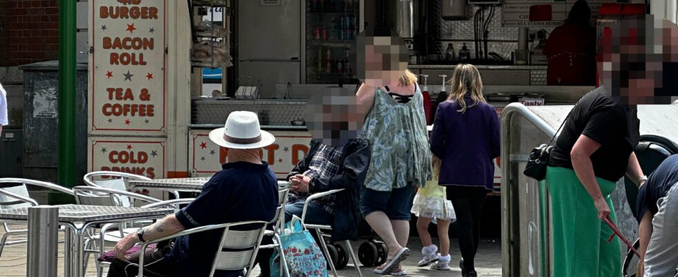 La vie quotidienne dans la plus grande ville du Royaume-Uni : entre trois repas à emporter et les longues files d'attente chez McDonald's