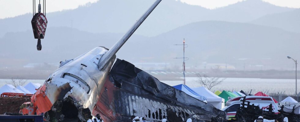 Des enregistrements du cockpit de l'avion sud-coréen issus de la boîte noire pourraient éclaircir les circonstances de l'accident tragique.