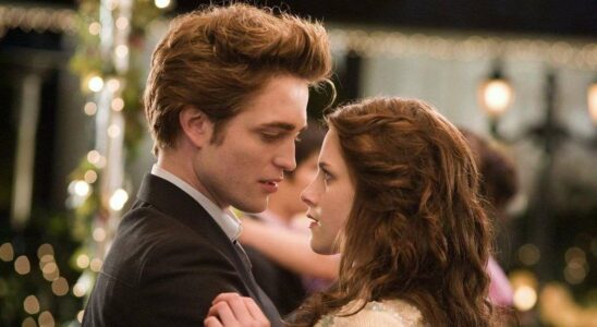 Découvrez la saga 'Twilight' sur Tubi : visionnez gratuitement les 5 films dès maintenant.