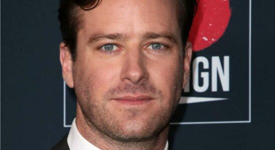 Armie Hammer affirme que sa carrière d'acteur est en plein essor, refusant des rôles : l'industrie le considère désormais comme un paria