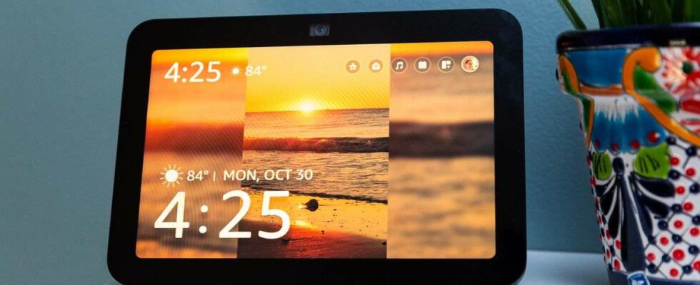 Amazon propose des réductions allant jusqu'à 50 % sur les Echo Show 5 et Show 8.