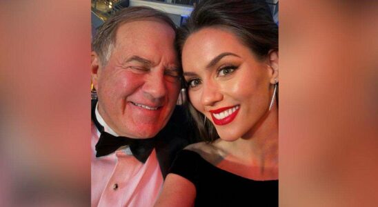 Jordon Hudson, 24 ans, et Bill Belichick, 72 ans, révèlent leur complicité après un troisième baiser de minuit