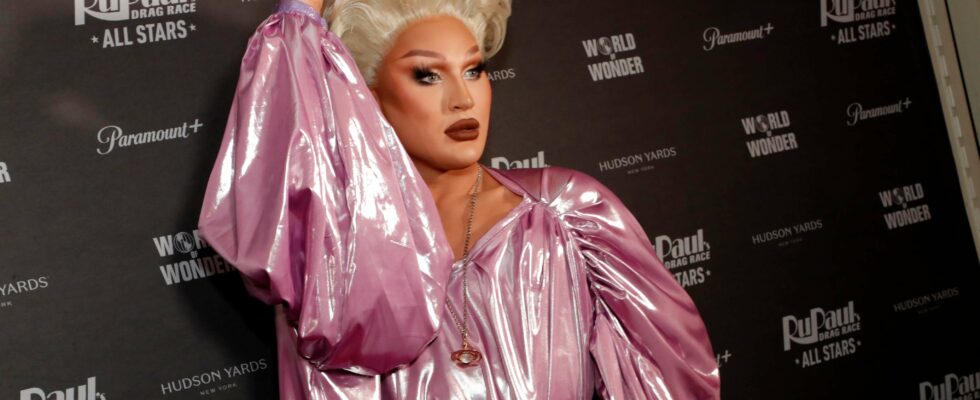 La gagnante de la première saison de 'RuPaul's Drag Race UK', The Vivienne, s'éteint à 32 ans.